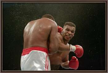 Αφίσα Mike Tyson Delivers KO Punch To Larry Holmes